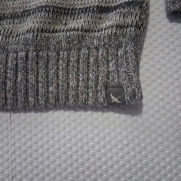 Womens Gray Striped Sweater - Picture 4 of 9